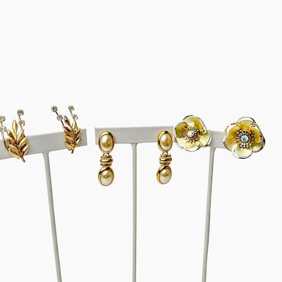 Vintage Earrings Lot 3 Faux Pearl Dangle Rhinestone Clip On Flower Gold Tone - Picture 12 of 13